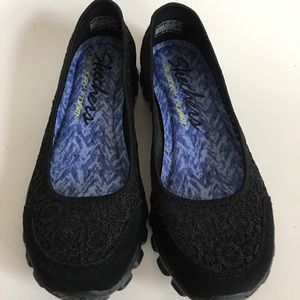 NWOB Skechers sz 7 light weight walking lace shoes
